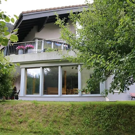 Fuer 5 Personen In Cumpadials, Inmitten Der Surselva *