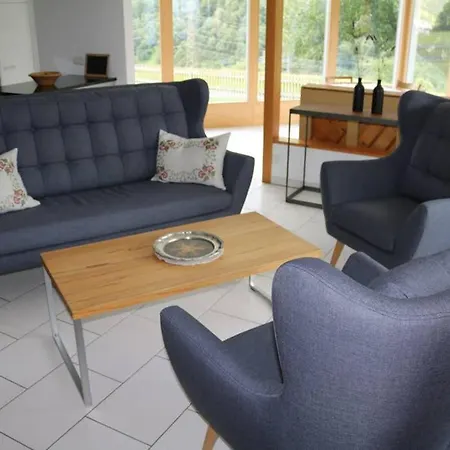 Fuer 5 Personen In Cumpadials, Inmitten Der Surselva