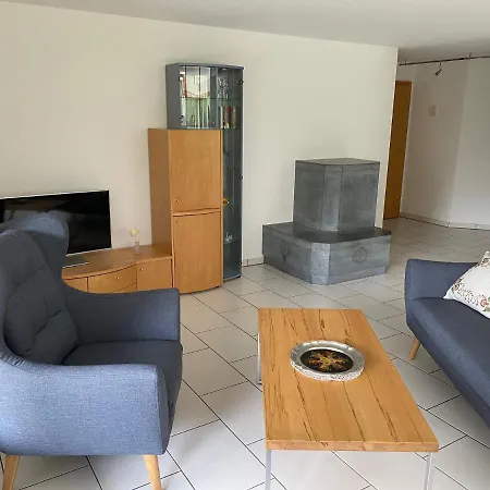 Fuer 5 Personen In Cumpadials, Inmitten Der Surselva Sumvitg