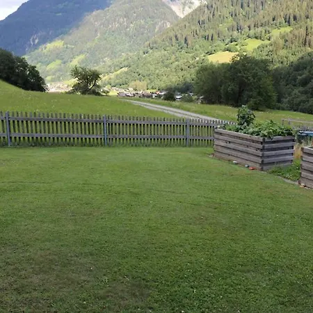 Fuer 5 Personen In Cumpadials, Inmitten Der Surselva Apartmán Sumvitg