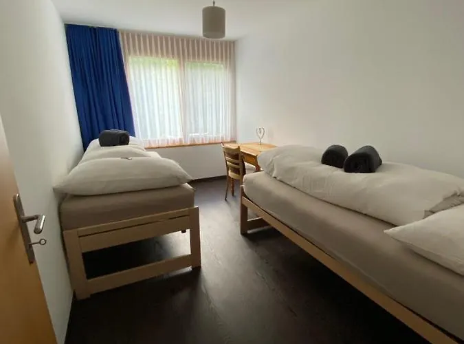 Fuer 5 Personen In Cumpadials, Inmitten Der Surselva