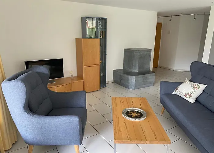 Fuer 5 Personen In Cumpadials, Inmitten Der Surselva Sumvitg